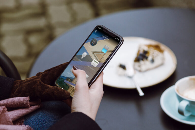 Domotique résidentielle haut-de-gamme, contrôle application