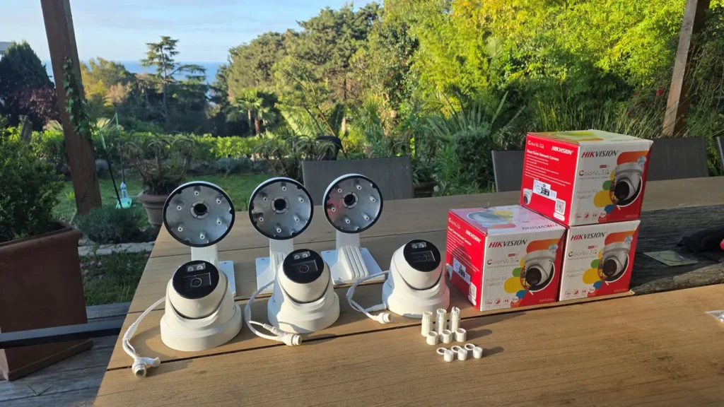 Installation caméra vidéosurveillance villa luxe Saint-Tropez par Dotix
